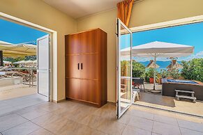 Hotel Dobrovit