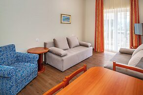 Hotel Dobrovit