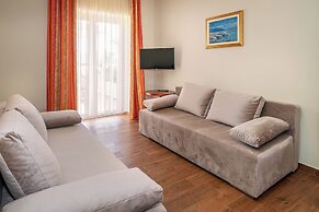 Hotel Dobrovit