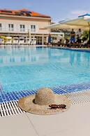 Hotel Dobrovit