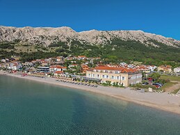 Hotel Dobrovit