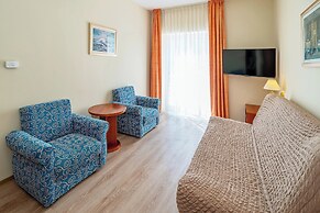 Hotel Dobrovit