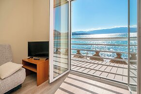 Hotel Dobrovit