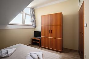 Hotel Dobrovit