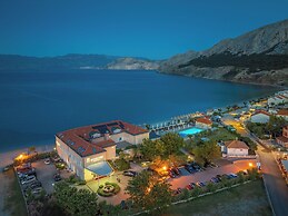 Hotel Dobrovit