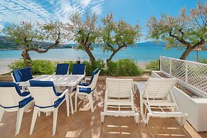 Hotel Dobrovit