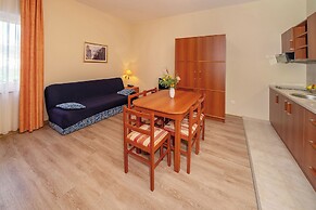 Hotel Dobrovit