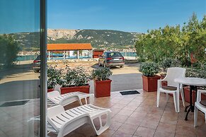 Hotel Dobrovit