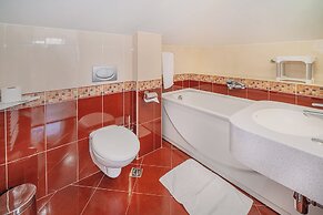 Hotel Dobrovit