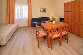 Hotel Dobrovit