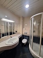 Hotel Dobrovit