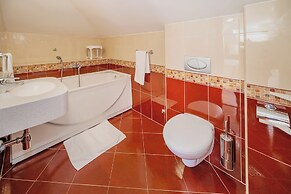 Hotel Dobrovit