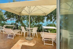 Hotel Dobrovit