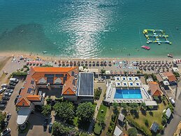 Hotel Dobrovit