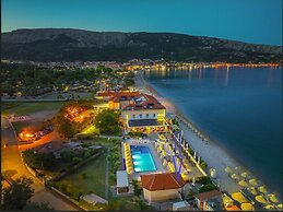 Hotel Dobrovit