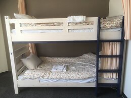 Business Hotel Akayane - Hostel