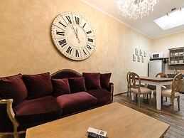 Bacall Apartment