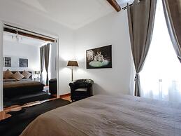 Banchi Apartment