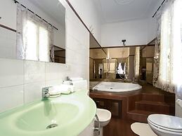 Banchi Apartment