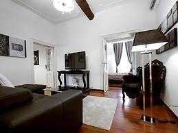 Banchi Apartment