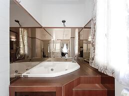Banchi Apartment