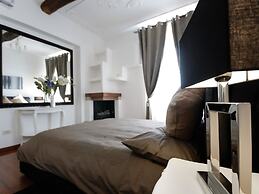 Banchi Apartment