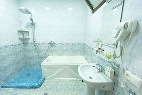 MIRZO Boutique Hotel