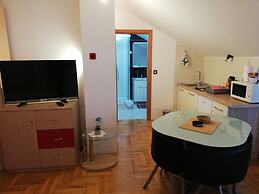 Studio Apartments Korosteljev