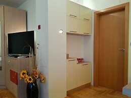Studio Apartments Korosteljev