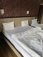 7 Baits Hotel