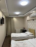 7 Baits Hotel