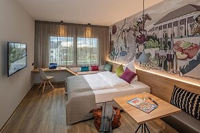 Adoro Aparthotel