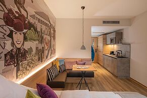 Adoro Aparthotel
