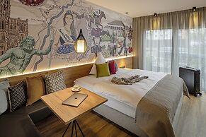 Adoro Aparthotel