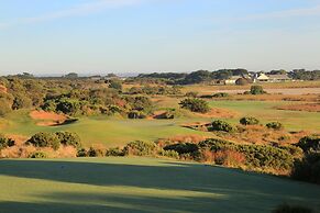 13th Beach Golf Lodges