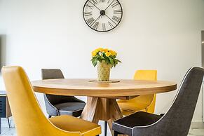 Eshel Suites