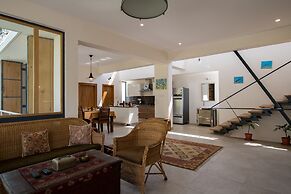 Davey's Town House