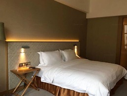 The Summit Hotel