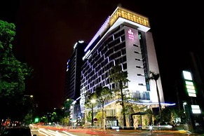 The Summit Hotel