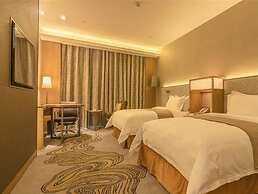 The Summit Hotel