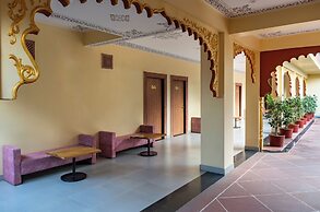 Vijaygarh Resort & Cottages with Private Pool