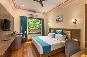 Vijaygarh Resort & Cottages with Private Pool