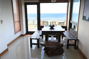 TORO Ocean Front B&B