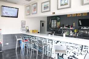 Hostal Francisco Salinas