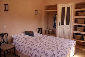 Tifawin Apartment