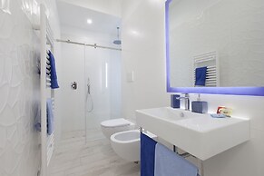 Sara Home 1