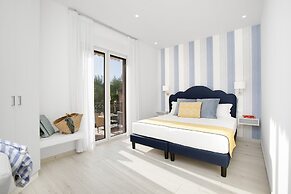 Sara Home 1