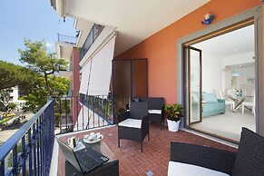 Sara Home 2