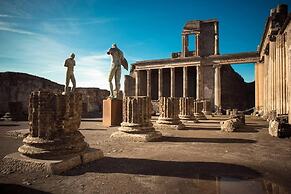 Pompeii Rooms