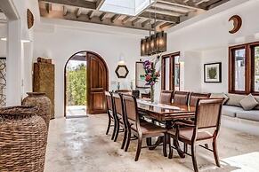 Villa Waves